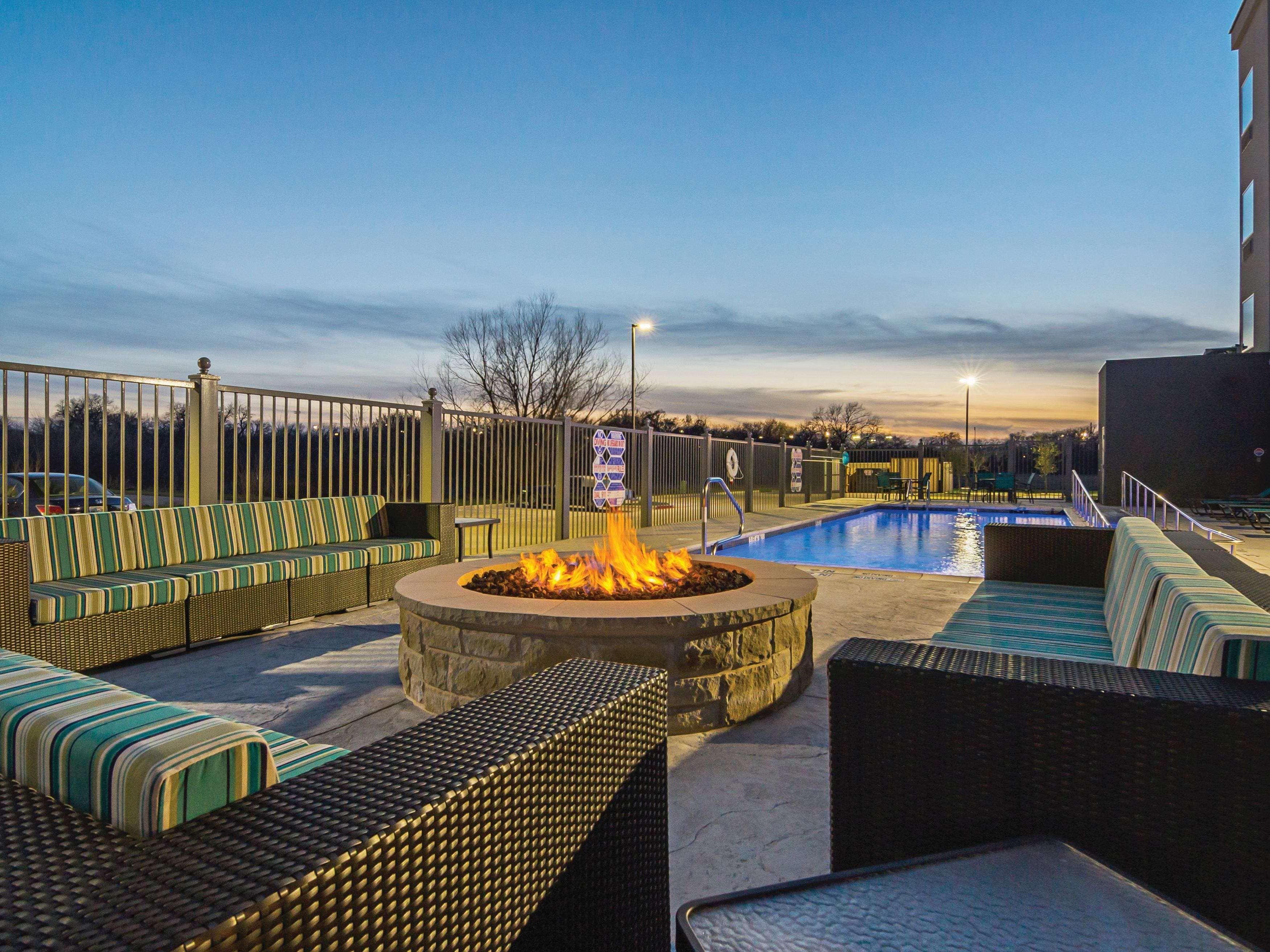 Hotel La Quinta By Wyndham Dallas -